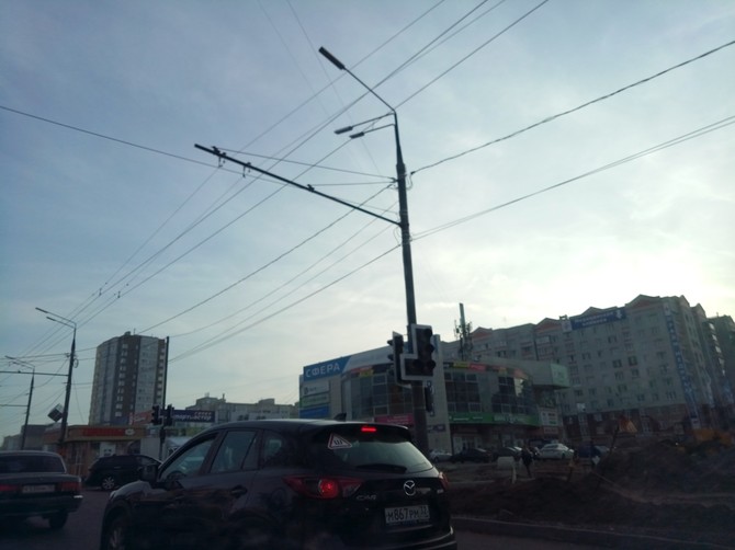 В Брянске на улице Авиационной отключили светофор