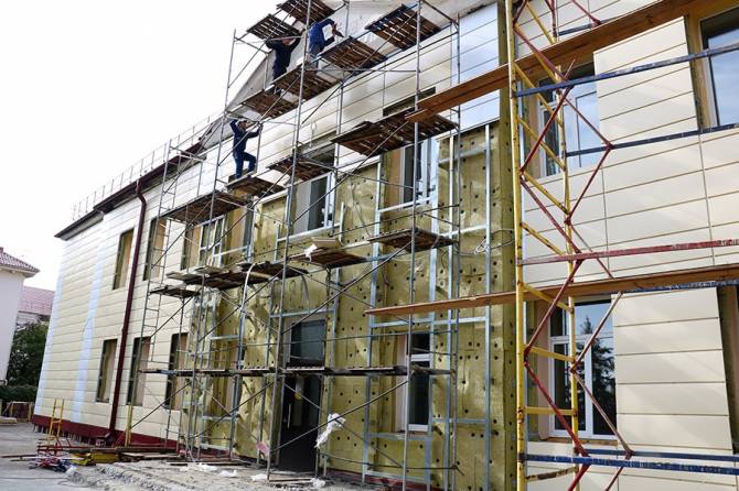 В Брянске продолжается капитальный ремонт школы №5